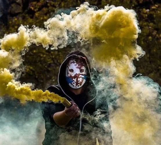 دود رنگی زمینی و دستی