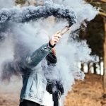 ژست عکس با دود رنگی