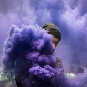 زمان روشن ماندن دود رنگی