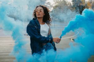 دود رنگی زمینی آبی