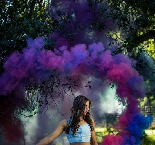 دود رنگی برای تولد