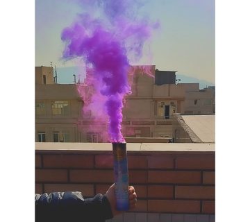 دود رنگی در فضای بسته