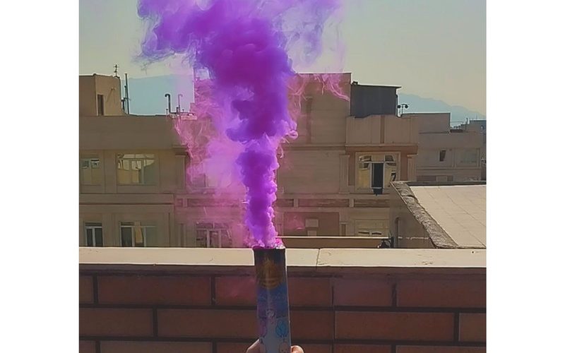 دود رنگی در فضای بسته