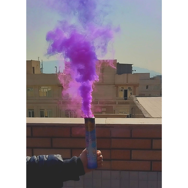 دود رنگی در فضای بسته